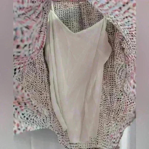 Motherhood Maternity Printed Blouse Size L Attached Tank​ - Picture 5 of 7